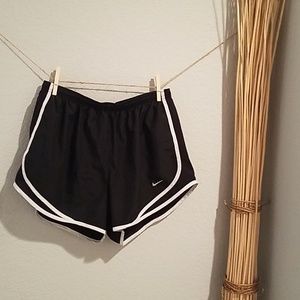 Nike Dri Fit Women Shorts Athletic